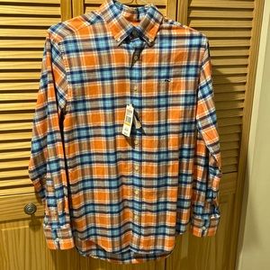 Vineyard Vines button down shirt